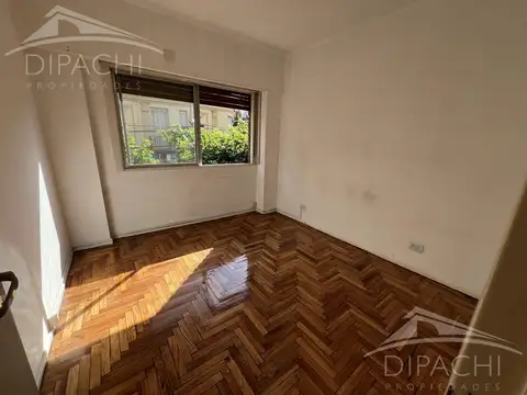 3 AMBIENTES CON BALCÓN AL FRENTE