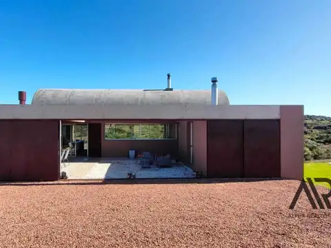 Chacra de 5 ha, con casa de diseño. Ruta 12 Pueblo Eden.