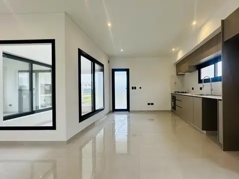 Casa en Venta al Oeste