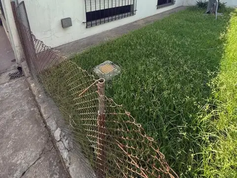 VIVIENDA MAS LOCAL COMERCIAL