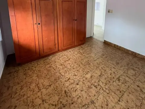 CASA EN ALQUILER! 2 DORMITORIOS