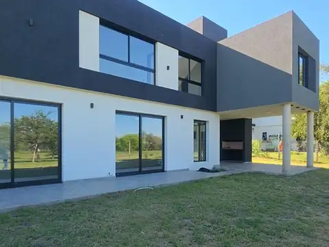 Casa a la Venta en Cañitas Malagüeño APTA Crédito