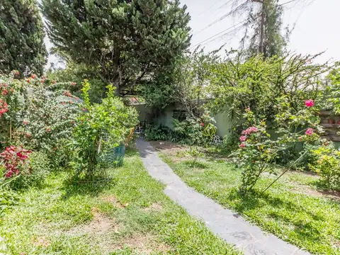 Casa 6 ambientes con 3 baños