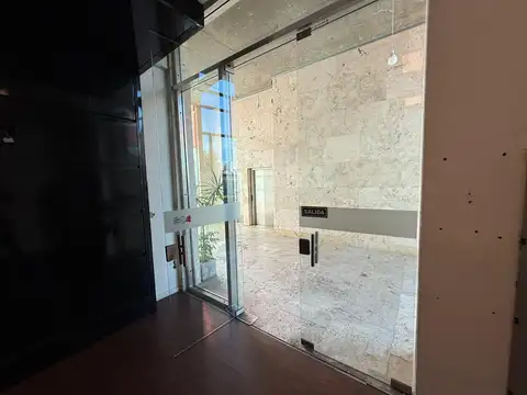 Oficina Monoambiente con 2 baños