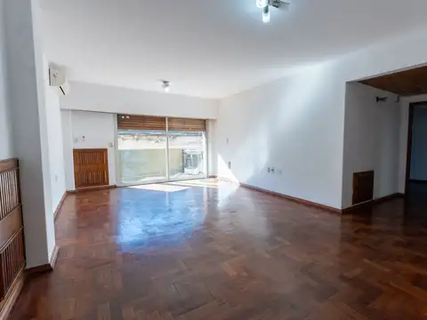 Venta Piso  de 4 Dormitorios en Zona Centro 
