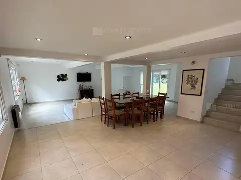 Casa en Alquiler Temporal en Pinamar, USD 300