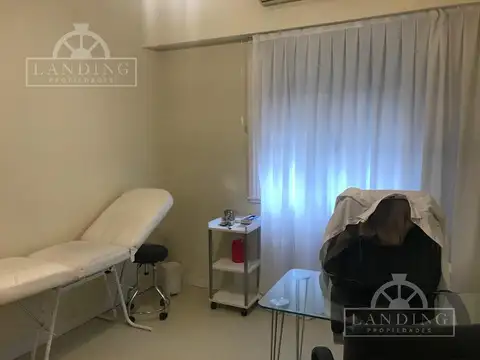 Oficina 6 ambientes con 2 baños