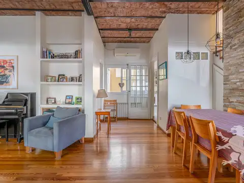 CASA RECICLADA - VENTA - 4 AMBIENTES - TERRAZA - PATIO - BELGRANO R