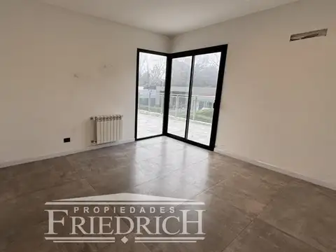 Casa en Alquiler 1 año