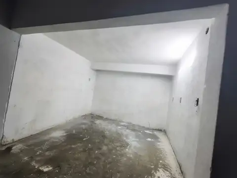 Galpon en Alquiler en Lanus Este, $ 800.000