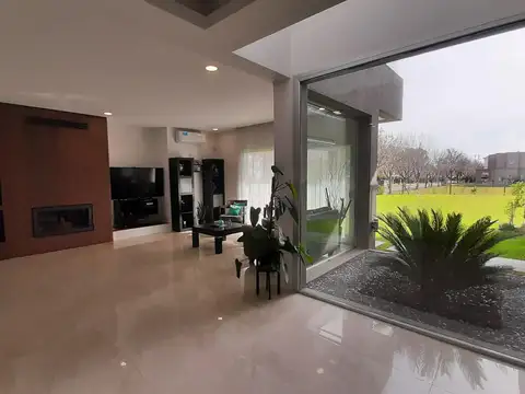Casa en Venta 1 año