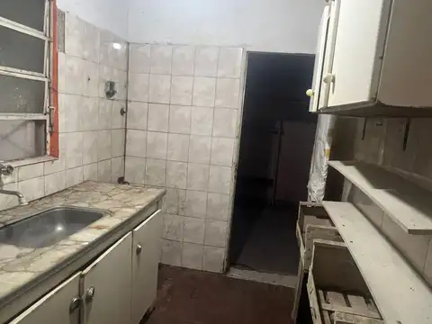 CASA 3 AMBIENTES EN VENTA EN MERLO A REFACCIONAR