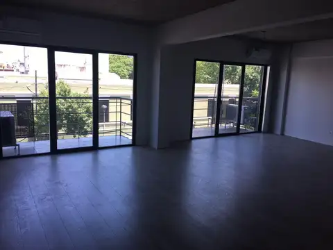 Oficina en Alquiler en Parque Patricios, $ 500.000