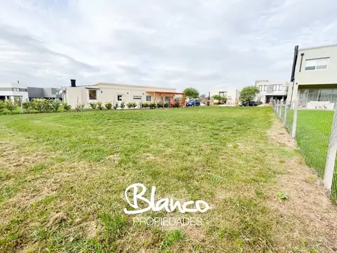 Terreno en Venta en Pilar Del Este, USD 80.000