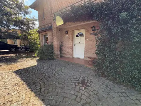 Casa en Alquiler de 4 dormitorios