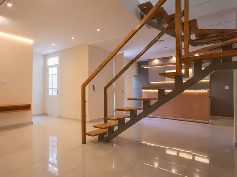 VENTA / PERMUTA Casa de 3 dormitorios en Barrio Lourdes, Rosario.
