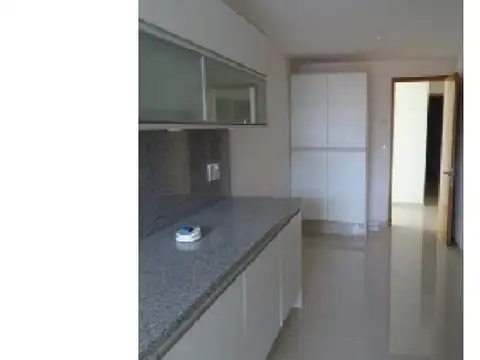 Av. Pedragosa Sierra 100