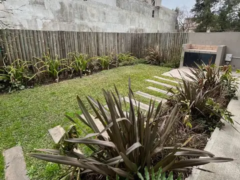 Depto Tipo Casa en Venta en La Esmeralda  - Dequi, USD 125.000