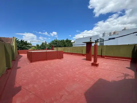 Depto Tipo Casa en Venta en Agronomia, USD 110.000