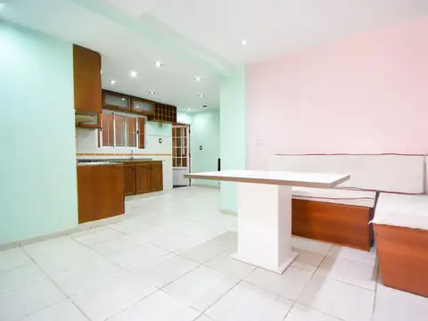 Depto Tipo Casa 3 ambientes con 2 baños