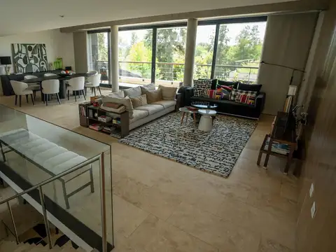 General Arias  al 3100