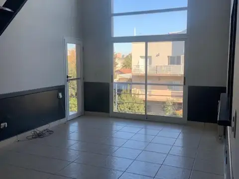 Excelente departamento de 4 ambientes en venta en Papiros