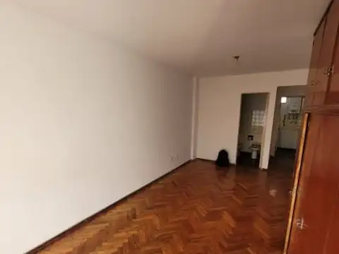 Montevideo 1400 , Piso 5