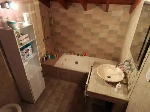 Cervantes 2800, B1754 Villa Luzuriaga, Provincia de Buenos Aires, Argentina, Villa Luzuriaga, Buenos Aires, Argentina.