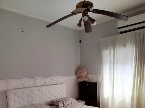 Depto Tipo Casa en Venta 50 años