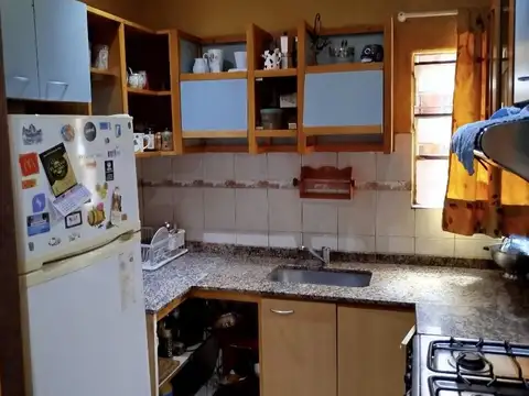 Depto Tipo Casa 4 ambientes con 2 baños