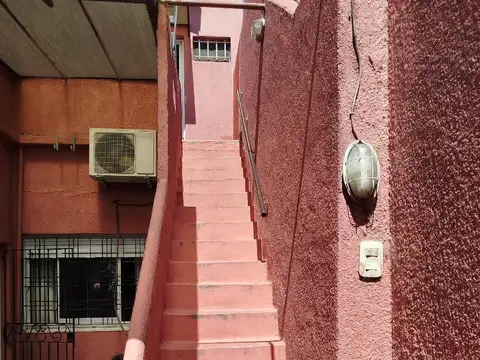 Depto Tipo Casa en Venta 50 años