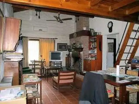oportunidad   frente al golf chalet a reciclar