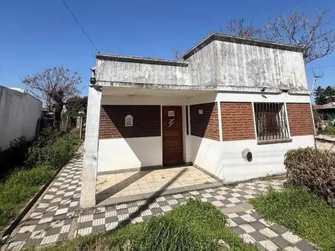 Gabriela Mistral 200
