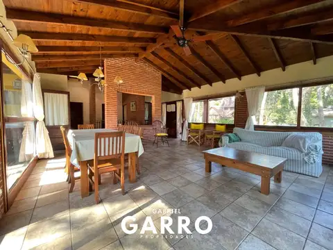 Casa 5 ambientes con 3 baños