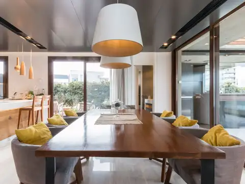 Casa en Venta en Don Bosco, USD 1.850.000