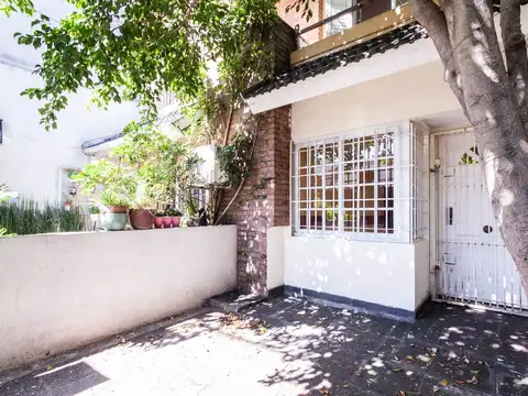 Depto Tipo Casa 4 ambientes con 2 baños