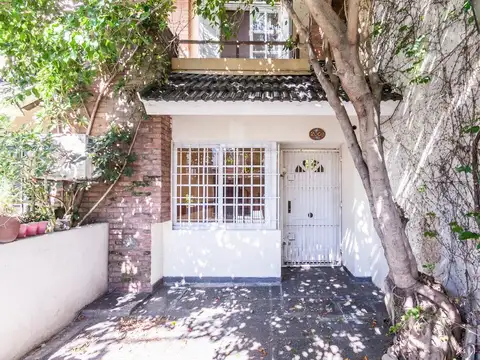 Depto Tipo Casa en Venta con 1 cocheras