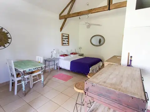 Campo de 32 ha. con infraestructura ideal Club de Polo o Equitación a 14 km. de Capilla del Señor