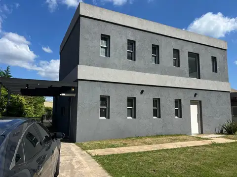 Casa  en Venta en San Eduardo, Pilar del Este, Pilar