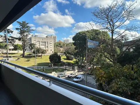 Avenida General Indalecio Chenaut 1800, Piso 2