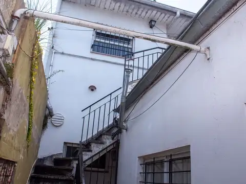 Depto Tipo Casa en Venta 51 años
