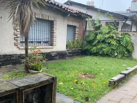 OPORTUNIDAD LOTE PROPIO EXCELENTE UBICACION. ESCUCHA OFERTA.