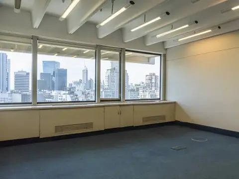 Oficina en Venta al Este