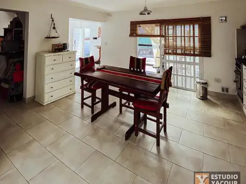 Depto Tipo Casa en Venta 50 años