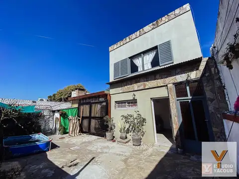 PH en venta - 3 Dormitorios 2 Baños - 200Mts2 - La Plata