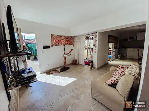 Depto Tipo Casa en Venta al Este