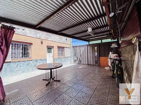 Casa 6 ambientes con 3 baños