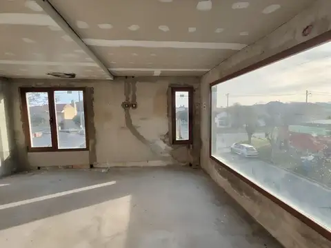 Casa 6 ambientes con 3 baños