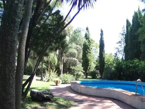 Quinta en Venta en Barrio Parque Leloir, USD 290.000