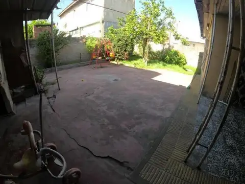 Casa 2 ambientes con 2 baños